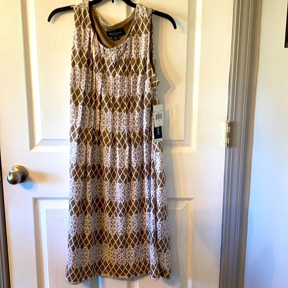 Pleated Swing Dress Taupe/White - Medium